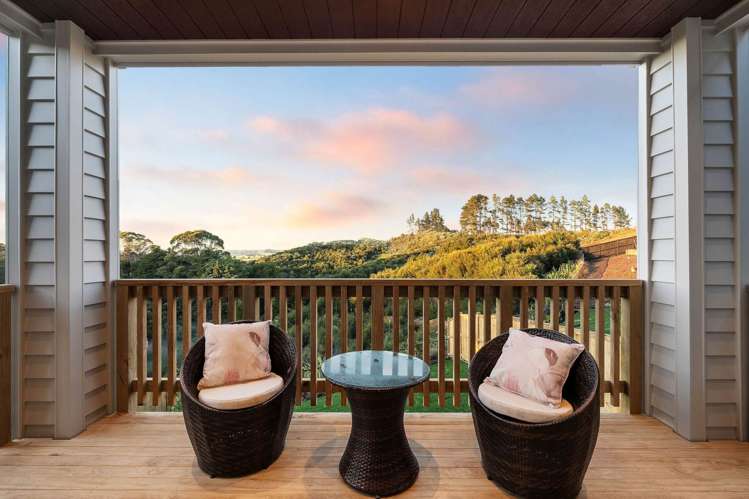 27 Aquamarine Avenue Wainui_2