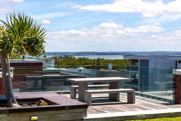 06/54g Surrey Crescent Grey Lynn_13