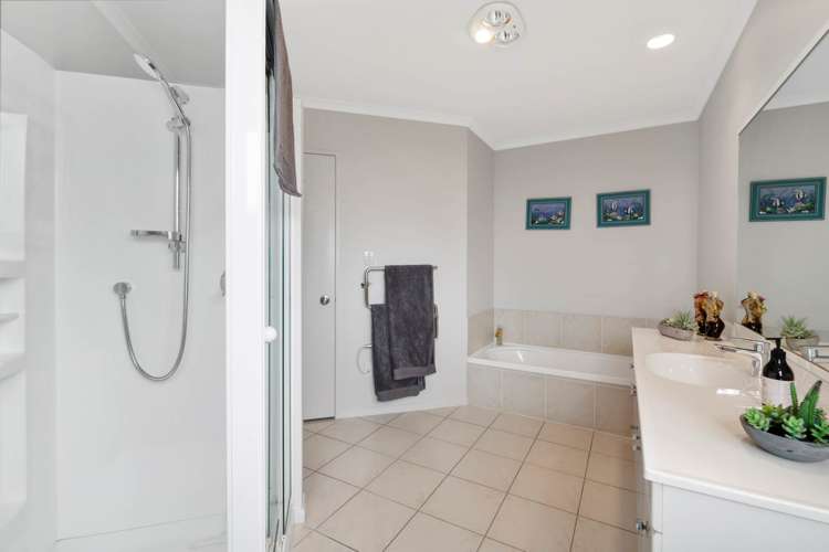 444b Beach Road Murrays Bay_20