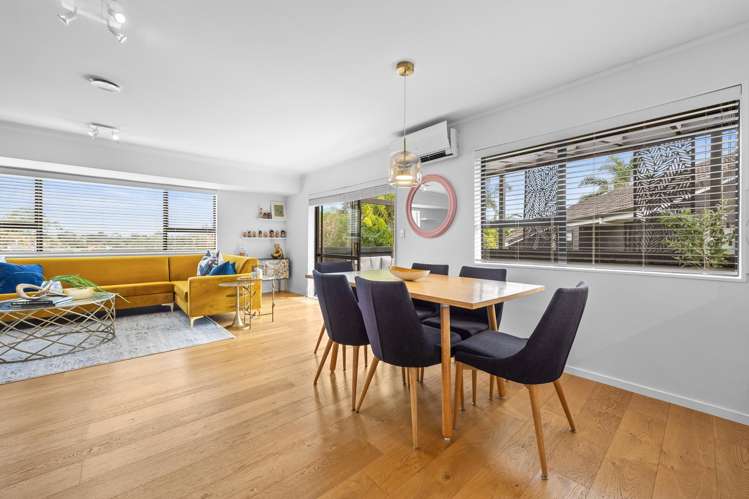 3 Pinewood Grove Botany Downs_5