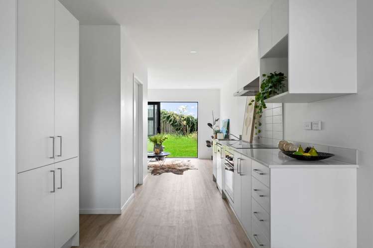 78 Rauemi Way Te Atatu South_13