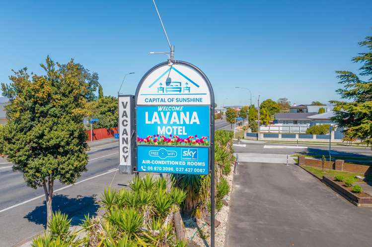 1400 Karamu Road North Mayfair_23