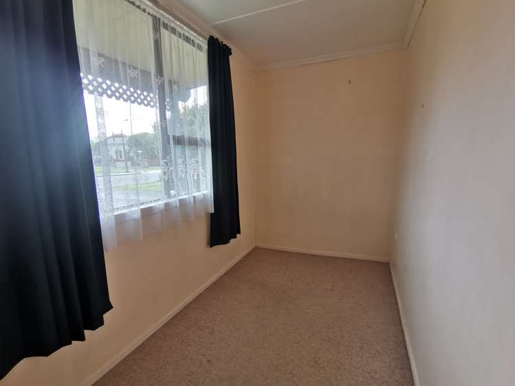 124 Davie Street Hokitika_11