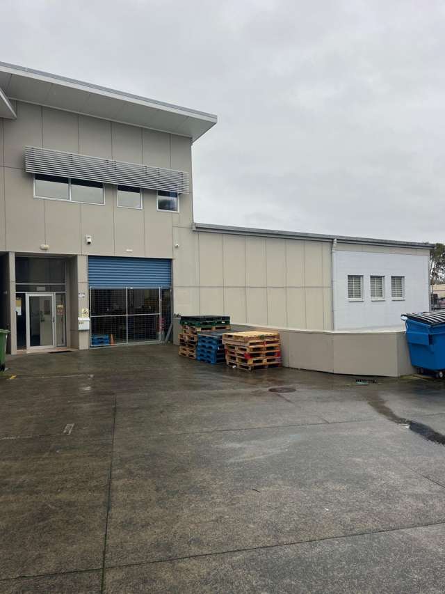 Unit E/65 View Road Wairau Valley_1