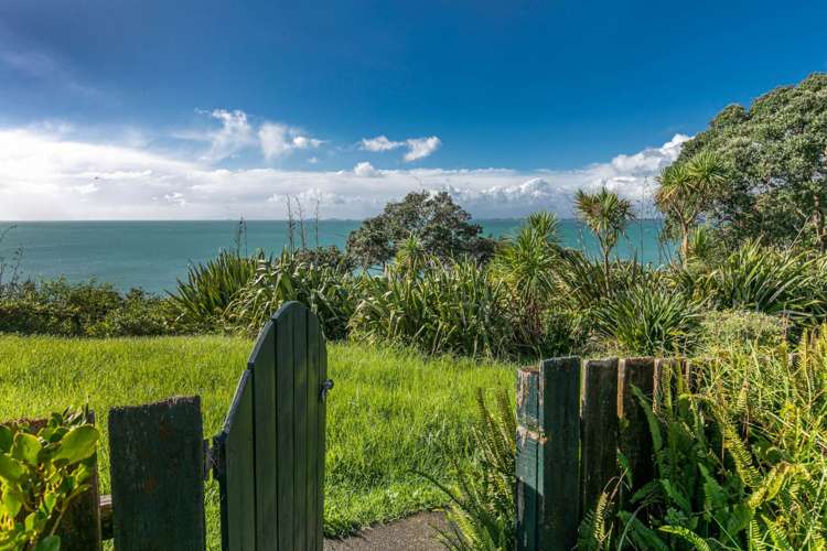 111 Churchill Road Murrays Bay_27