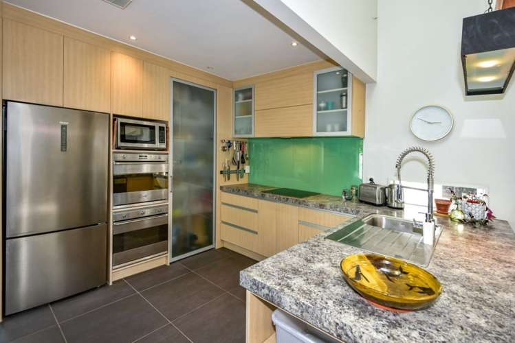 2 Webb Lane Lyttelton_17