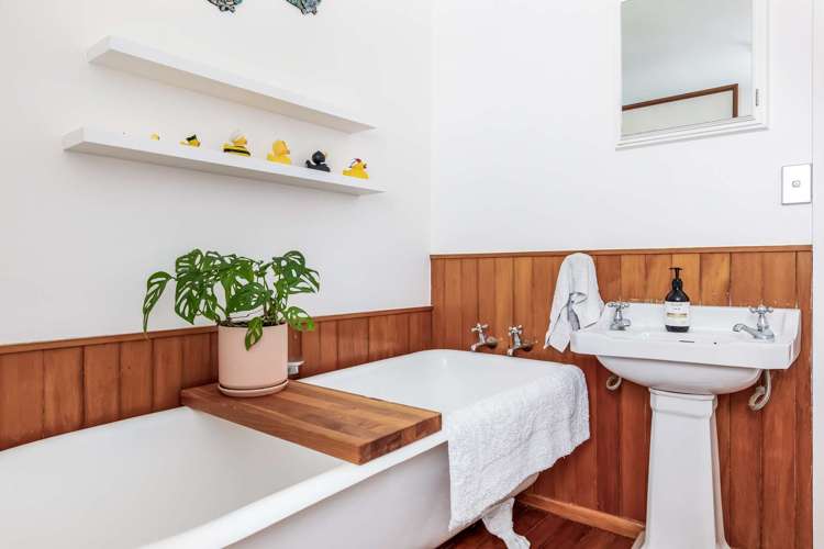 121 Vipond Road Stanmore Bay_18