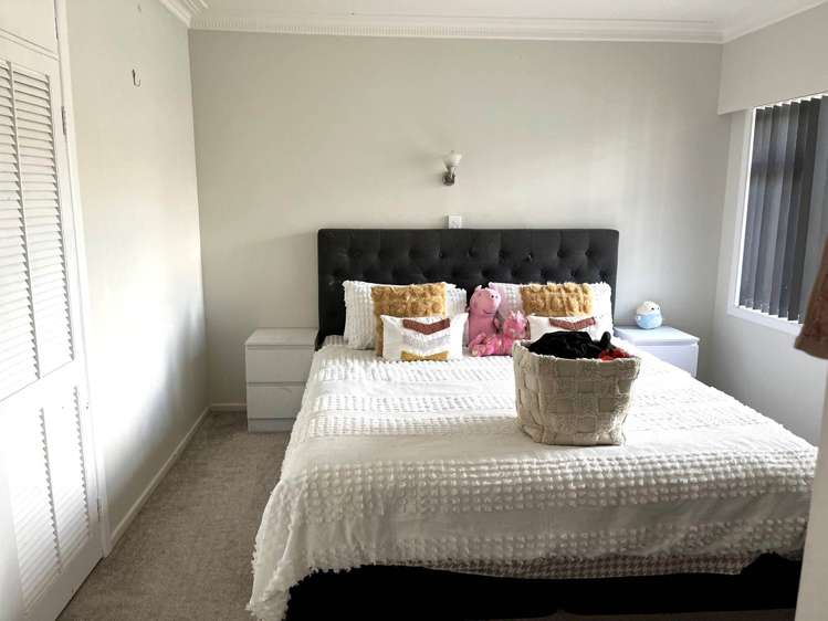 37 McKean Avenue Manurewa_2