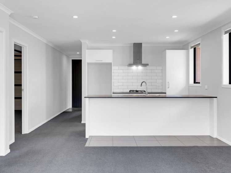 31 Waruhia Crescent Rototuna North_5