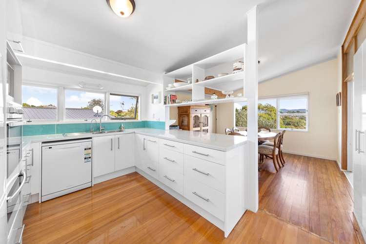 1/15 Castaing Crescent Te Atatu South_9