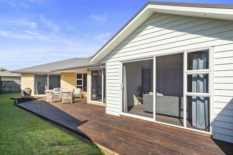 42 Somerton Drive Huntington_16