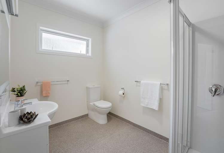 51 Paul Faith Lane Te Horo_19