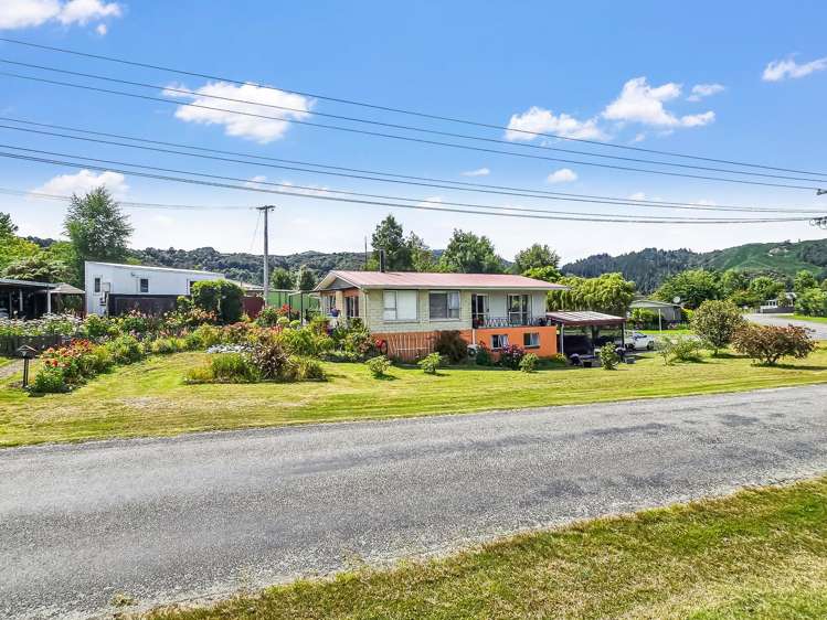 7 Crampton Road Reefton_17