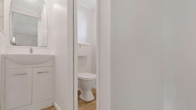 20 Holton Road Amberley_10