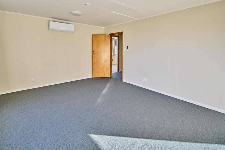 13 Willcox Grove Naenae_8