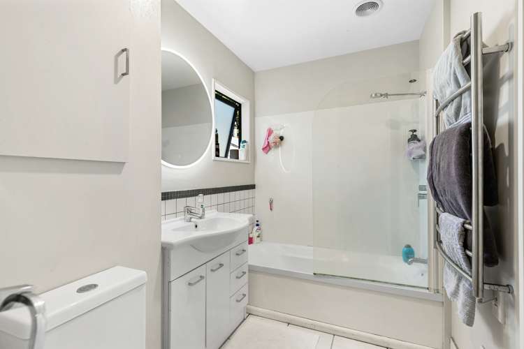 13a Avalon Crescent Fernhill/Sunshine Bay_18