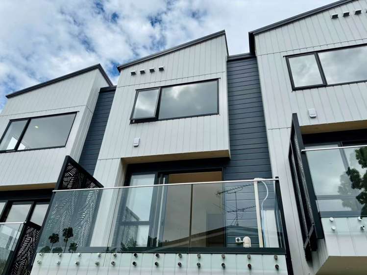 2B/2 Grove Lane Pakuranga_15