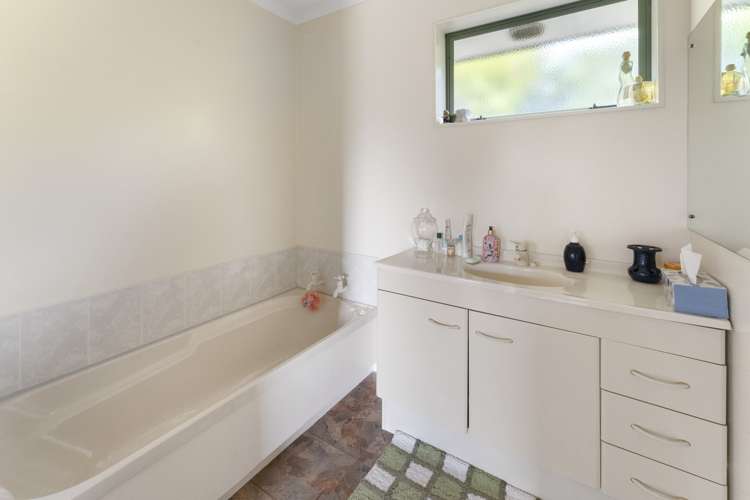 98 Templemore Drive Richmond_14