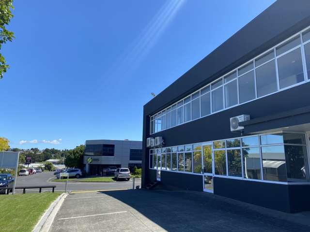 Ground floor, 6 Target Court Wairau Valley_1