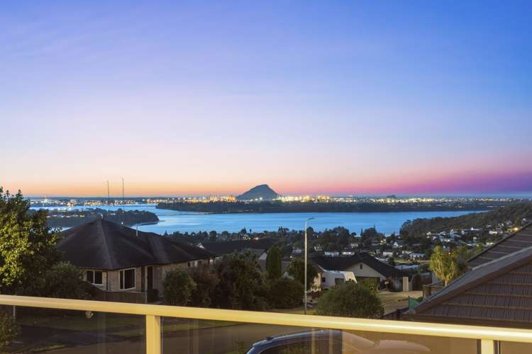 12 Aurora Avenue Welcome Bay_1