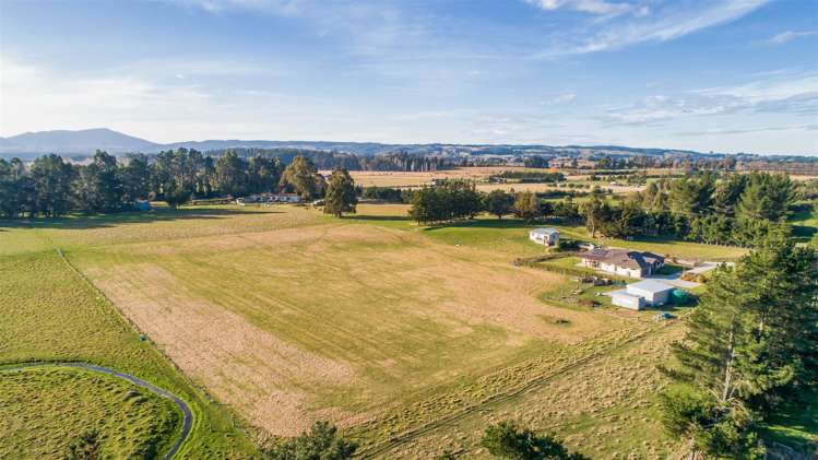 135 Swamp Road Loburn_23