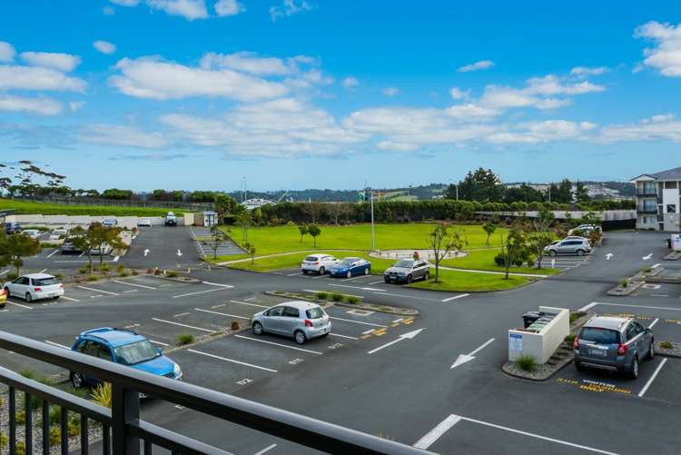 C16/71 Spencer Road Oteha_18