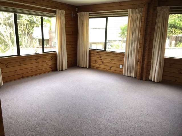 12 Stitchbird Close Murrays Bay_1