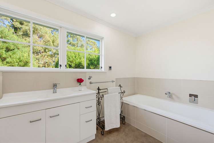 36 Longview Rd Poraiti_19