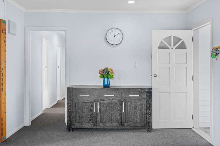 1/12 Riverpark Crescent Henderson_8