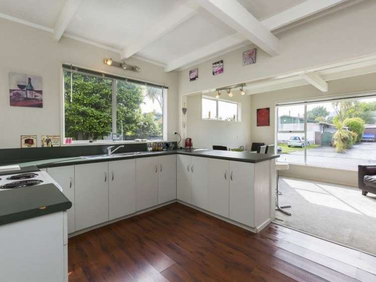 9 Akron Grove Totara Park_6