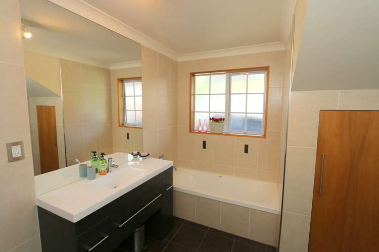 32 Spence Avenue Otatara_13