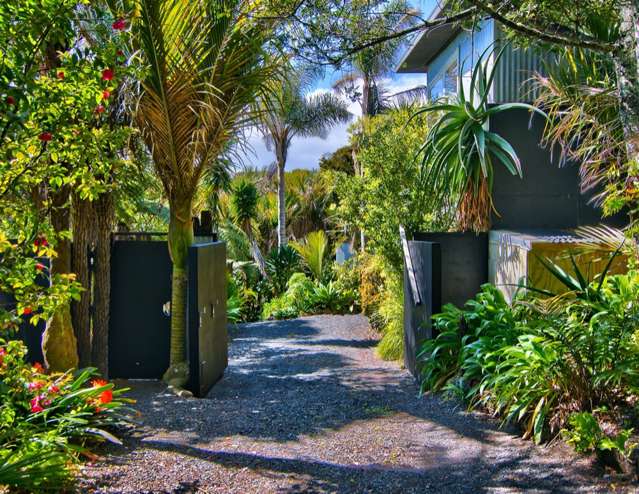 5 Rayner Road Piha_3