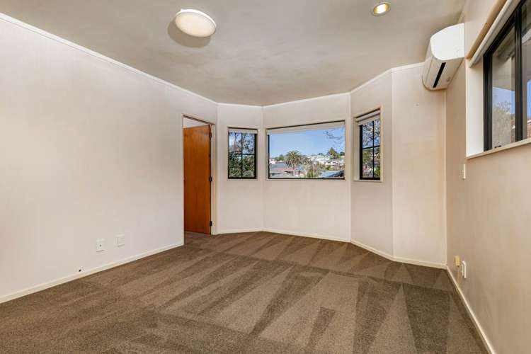 2/28 Unsworth Drive Unsworth Heights_17