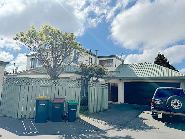 A standalone house with fully fenced courtyard.