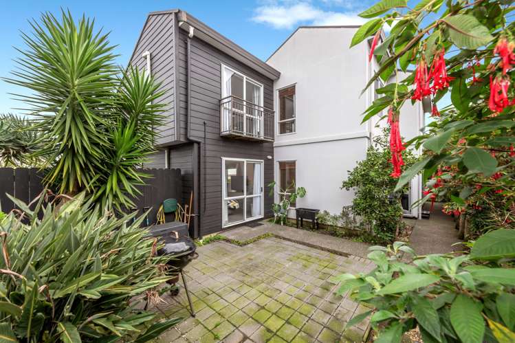 2B Hall Avenue Mangere_11