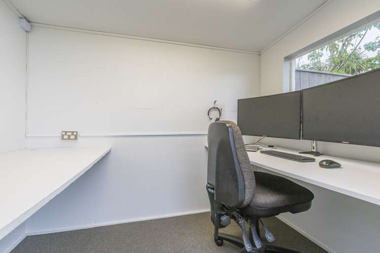 1/48 Menin Road Raumati South_15