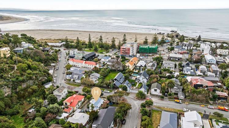 8a Nayland Street Sumner_23