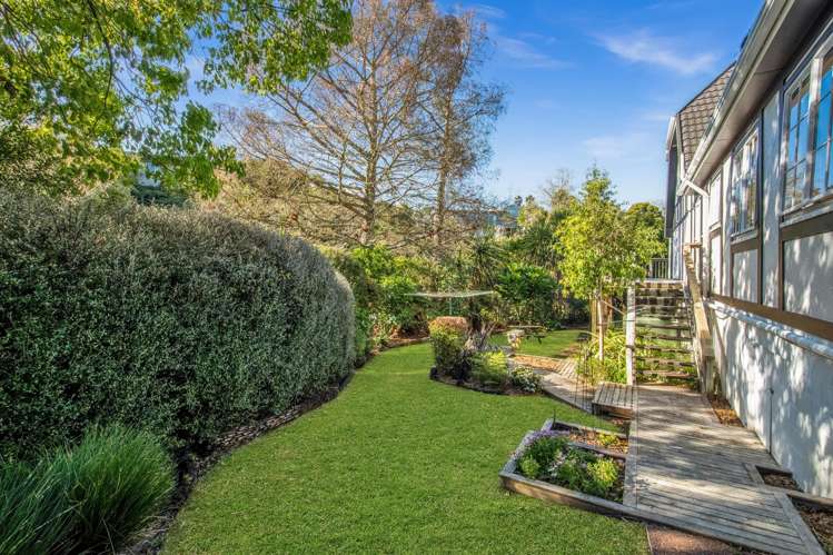 27 Charles Dickens Drive Mellons Bay_39
