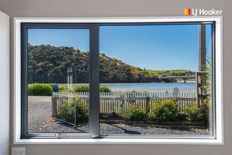 37 Riverside Road Taieri Mouth_6