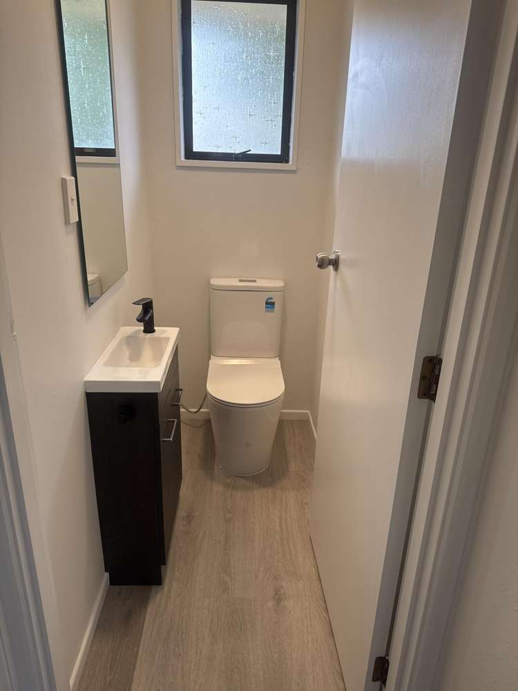 2/260 Moore Street Ashburton_16