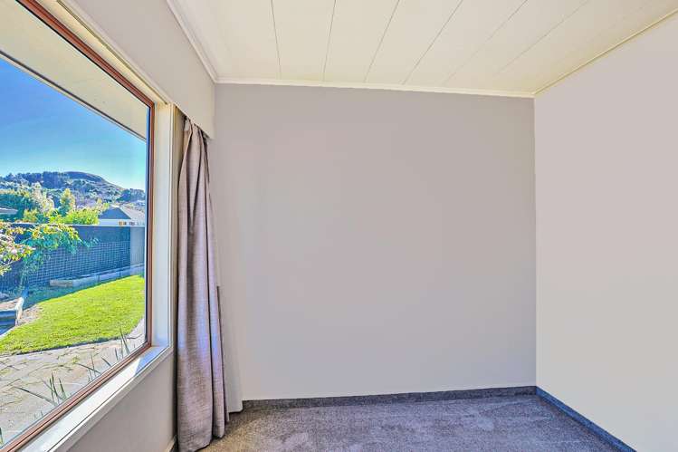 10 Harpham Street Taradale_13