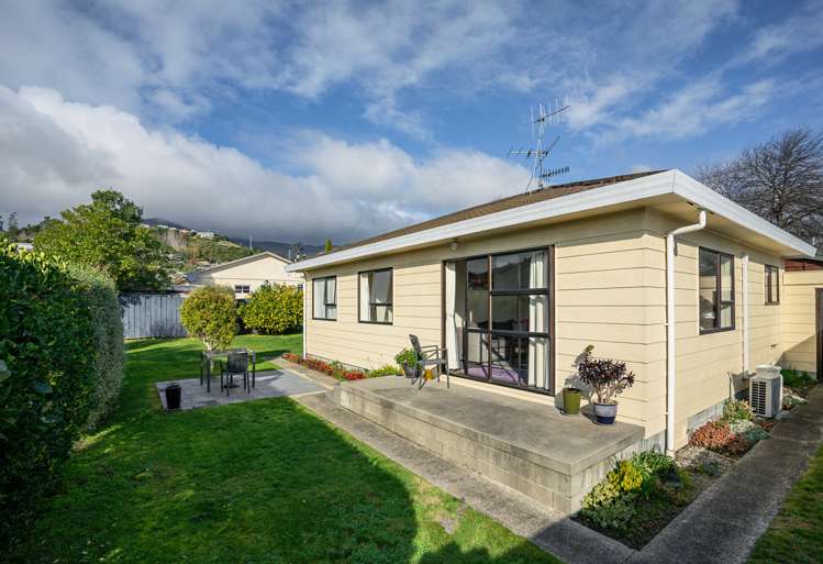 2/6 Ngaio Street Stoke_17