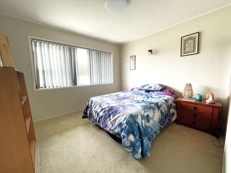 2/6 Papatahi Place Henderson_7