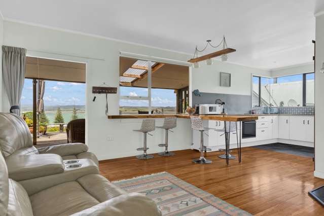 121 Short Street Kawhia_4