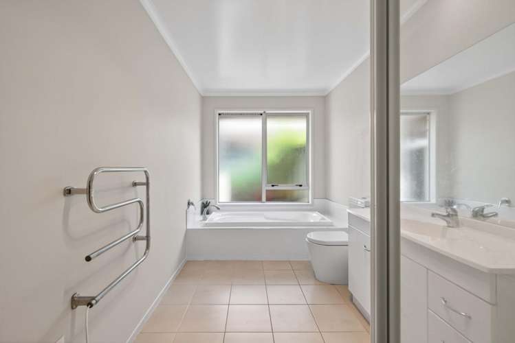 1 Monticello Key Papamoa_18