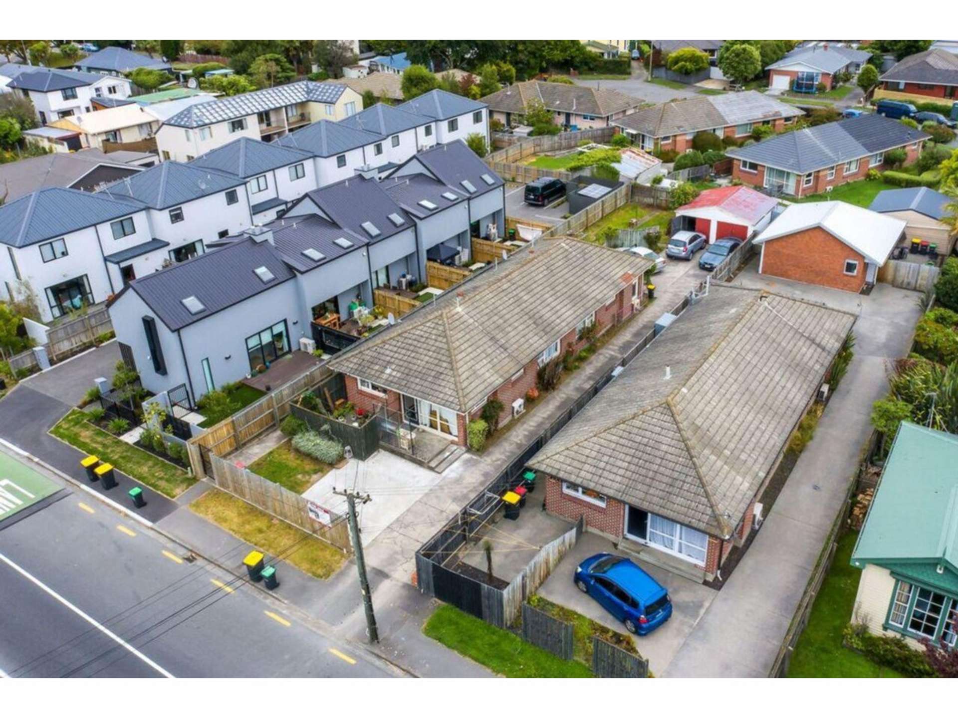 1 & 2/25 Hills Road Saint Albans_0