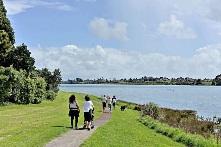 Lot 728 Waituarua Dr_3