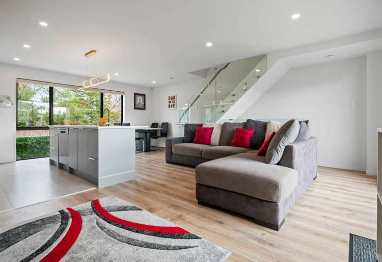 2/66 Bruce Road Glenfield_9