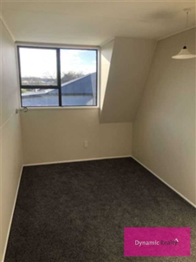 3/43 Brockworth Place Riccarton_4