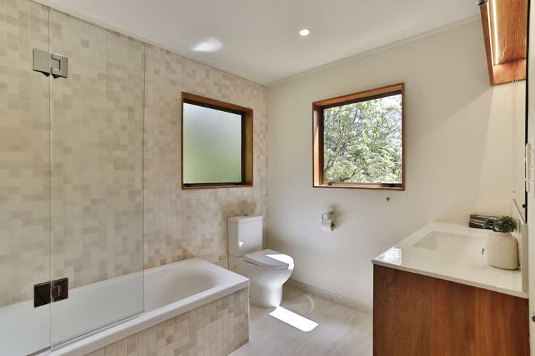 14 North Way Titirangi_13